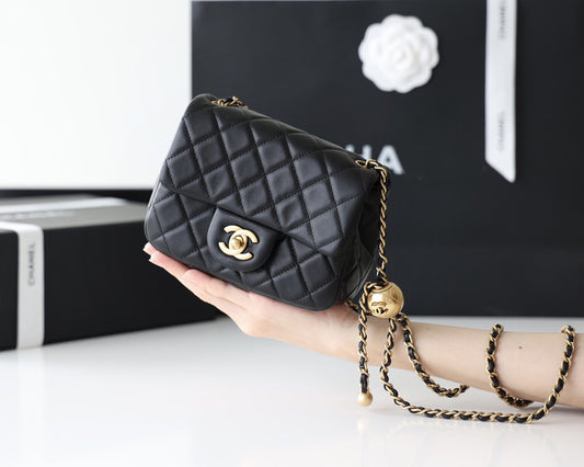 CHANEL FLAP BAG 17CM GOLD HARDWARE BLACK LAMBSKIN