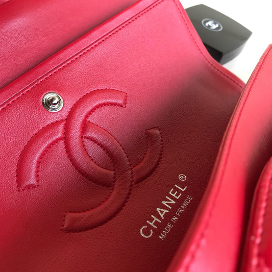 CHANEL FLAP BAG MEDIUM 25CM RED LAMBSKIN SILVER HARDWARE