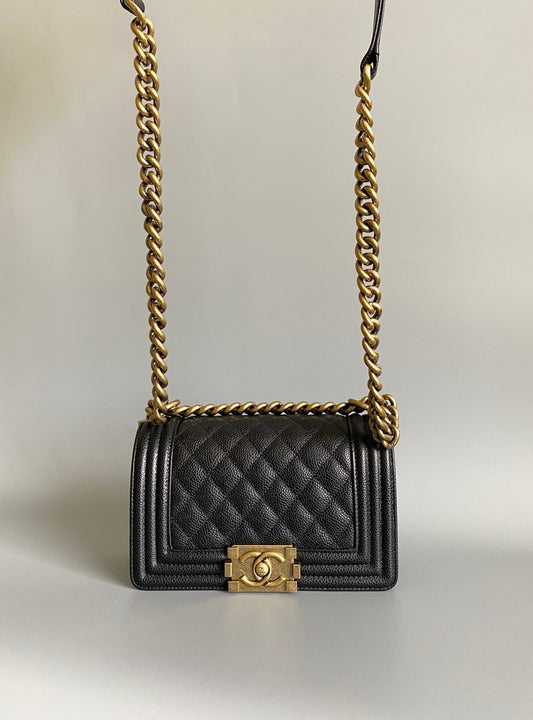 CHANEL SMALL BOY BAG 20 IN BLACK LAMBSKIN GOLD HARDWARE