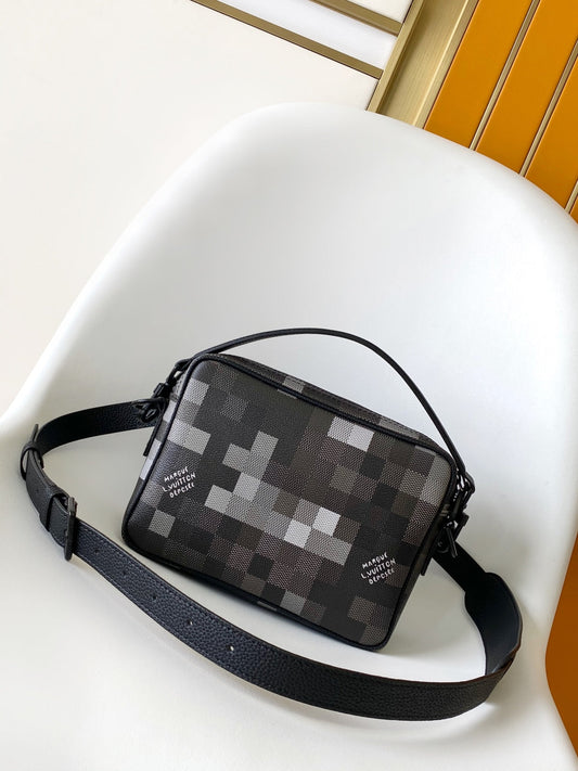 LOUIS VUITTON LV 25S NIL MESSENGER BAG 25 IN DAMOFLAGE BLACK CALFSKIN