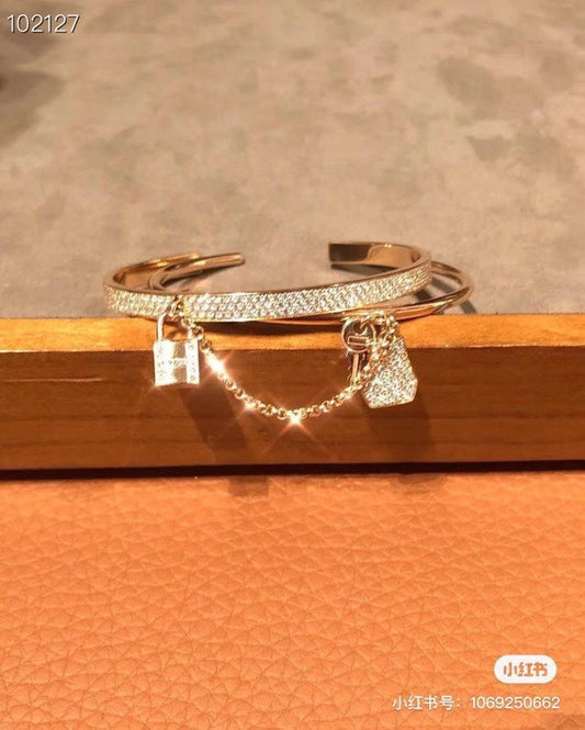 18K Kelly Clochette Diamonds Hermes Bracelet