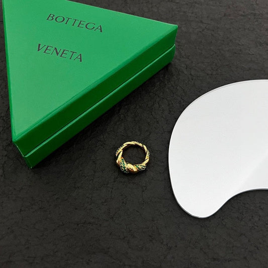 18K BVLGARI Green Crystals Ring