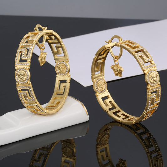 18K Ver Round Crystals Earrings