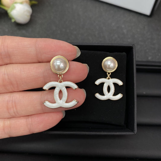 18K Chanel White Pearl Earrings