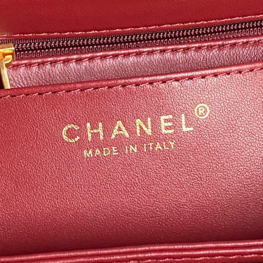 CHANEL RETRO STYLE FLAP BAG 19 IN STILETTO RED GRAINED CALFSKIN GOLD HARDWARE
