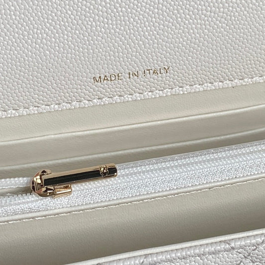 CHANEL 25C FLAP BAG 18 IN WHITE SHINY GRAINED CALFSKIN GOLD HARDWARE