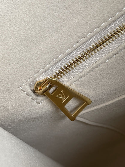 LOUIS VUITTON LV ONTHEGO MM 35 CREAM COWHIDE-LEATHER TRIM