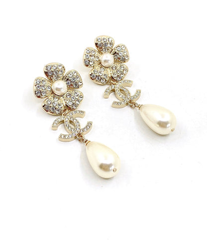 18K  Chanel Pearl Flowers Earrings