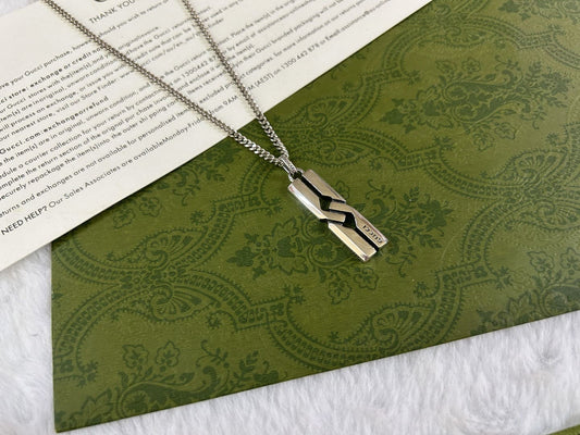 Double Gucci Knot Pendant Necklace