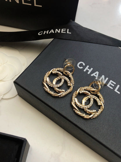 18K  Chanel Round Diamond Earrings