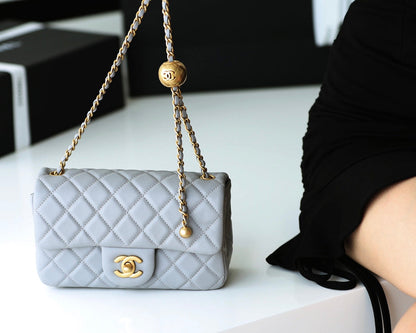 CHANEL FLAP BAG 20CM GREY LAMBSKIN GOLD HARDWARE
