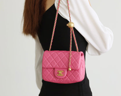 CHANEL FLAP BAG 17CM PINK LAMBSKIN GOLD HARDWARE