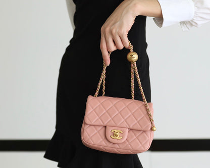 CHANEL FLAP BAG 17CM BABY PINK LAMBSKIN GOLD HARDWARE