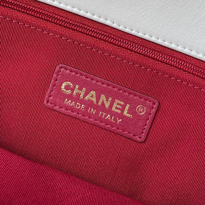 CHANEL 19 TOTE 33CM WHITE LAMBSKIN GOLD HARDWARE
