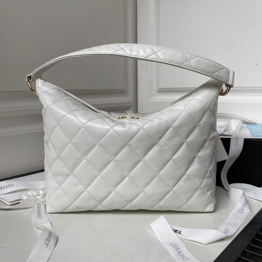 CHANEL HOBO 28CM WHITE LAMBSKIN GOLD HARDWARE