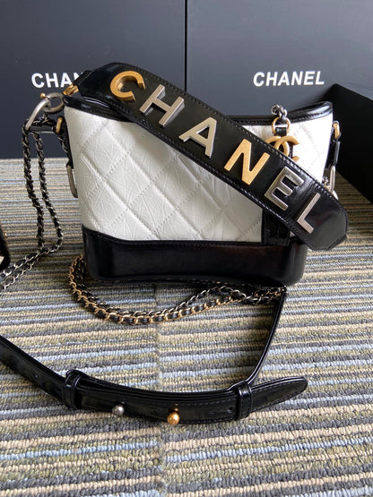 CHANEL MEDIUM 20 HOBO BAG IN WHITE MIX BLACK CALFSKIN WITH STRAP