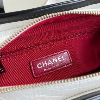 CHANEL GABRIELLE MINI 20 HOBO BAG IN WHITE MIX BLACK CALFSKIN