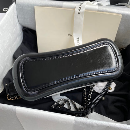 CHANEL GABRIELLE MINI 20 HOBO BAG IN WHITE MIX BLACK CALFSKIN