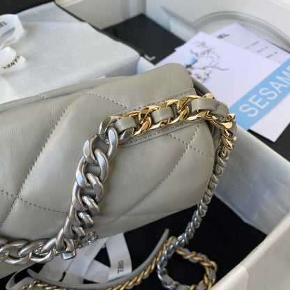 CHANEL MEDIUM 26 FLAP BAG IN LIGHT GREY LAMBSKIN