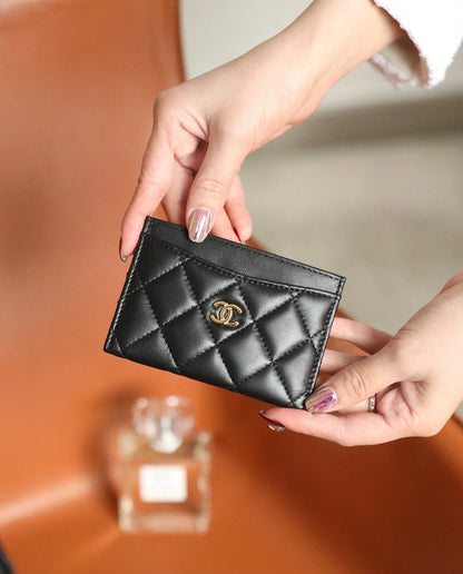 CHANEL CARD HOLDER 11 BLACK CALFSKIN GOLD ICON
