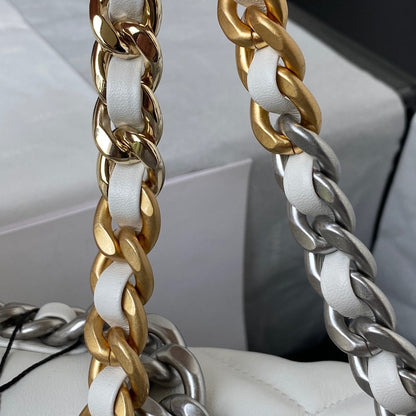 CHANEL MEDIUM 26 FLAP BAG IN WHITE LAMBSKIN