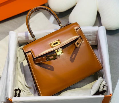 HERMES KELLY MINI 20 BAG IN BRONZE BROWN SMOOTH CALFSKIN WITH GOLD HARDWARE