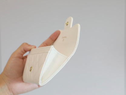 CHANEL FLAP CARD HOLDER 11.3 WHITE GRAINED CALFSKIN GOLD ICON
