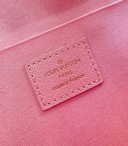 LOUIS VUITTON FÉLICIE POCHETTE 21 IN BLUE BEIGE DAMIER AZUR CANVAS GOLD HARDWARE