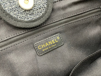 CHANEL DEAUVILLE LARGE 38 TOTE BAG IN BLACK CANVAS GOLD HARDWARE