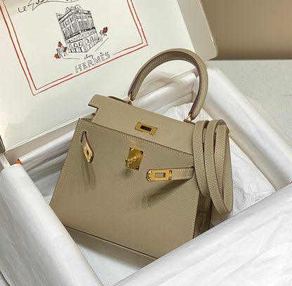 HERMES KELLY MINI 20 BAG IN TAN BROWN CALFSKIN WITH GOLD HARDWARE
