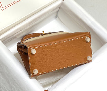 HERMES KELLY MINI 20 BAG IN BRONZE BROWN CALFSKIN WITH GOLD HARDWARE