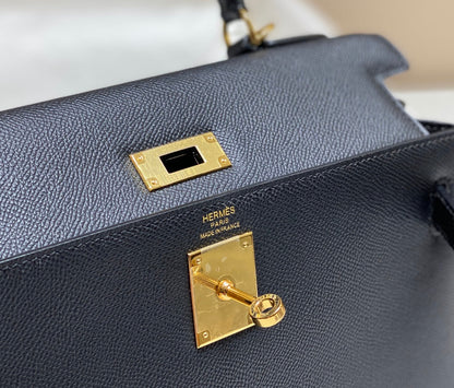 HERMES KELLY 28CM IN NOIR EPSOM CALFSKIN GOLD HARDWARE