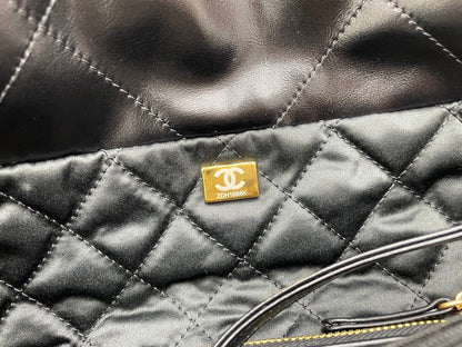 CHANEL MEDIUM 37 HANDBAG IN BLACK CALFSKIN GOLD HARDWARE