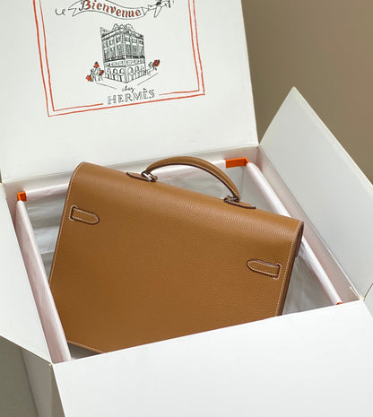 HERMES KELLY DEPECHES 38 BRIEFCASE IN GOLD TOGO CALFSKIN SILVER HARDWARE