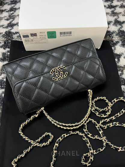 CHANEL KELLY 18 BAG IN BLACK CALFSKIN WITH GOLD HARDWARE