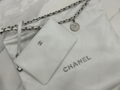 CHANEL LARGE 42 HANDBAG IN WHITE CALFSKIN SILVER HARDWARE