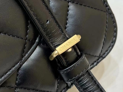 CHANEL 25S  MEDIUM FLAP BAG 25 IN BLACK CALFSKIN GOLD HARDWARE