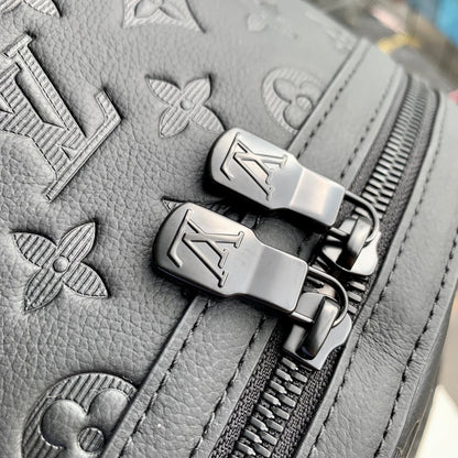 LOUIS VUITTON DISCOVERY PM BACKPACK 38 IN BLACK MONOGRAM LAMBSKIN