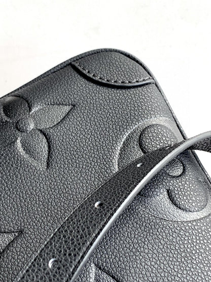LOUIS VUITTON LV 25S TRIANON MM BAG 36 IN BLACK CALFSKIN GOLD HARDWARE