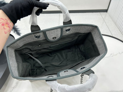 CHANEL DEAUVILLE LARGE 38 TOTE BAG IN GREY CANVAS WITH BLACK LOGO