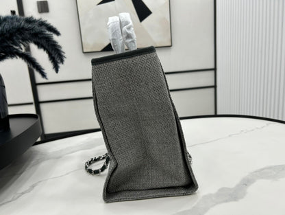 CHANEL DEAUVILLE LARGE 38 TOTE BAG IN GREY CANVAS WITH BLACK LOGO
