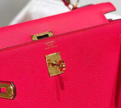 HERMES KELLY 25CM IN ROSE TYRIEN SWIFT CALFSKIN GOLD HARDWARE