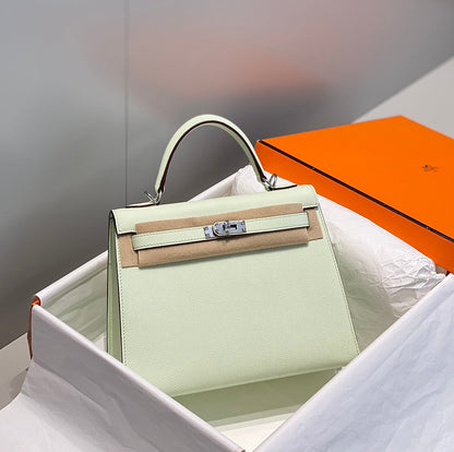 HERMES KELLY 25CM IN VERT FIZZ SWIFT CALFSKIN SILVER HARDWARE
