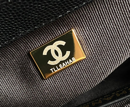 CHANEL MEDIUM 25 BOY BAG IN BLACK LAMBSKIN GOLD HARDWARE