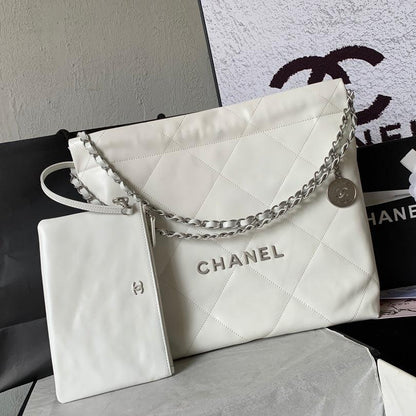 CHANEL MEDIUM 37 HANDBAG IN WHITE SHINY CALFSKIN SILVER HARDWARE