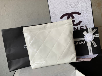 CHANEL MEDIUM 37 HANDBAG IN WHITE SHINY CALFSKIN SILVER HARDWARE