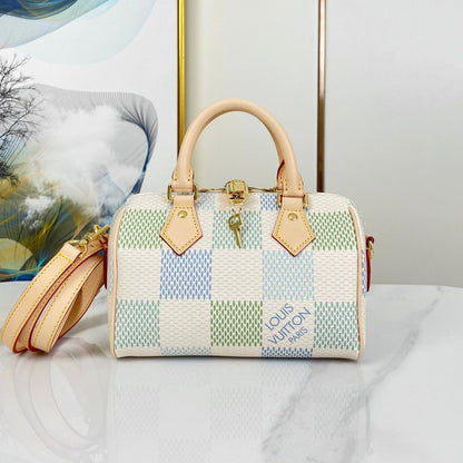 LOUIS VUITTON SPEEDY BANDOULIÈRE 20 IN PISTACHIO DAMIER GIANT CANVAS GOLD HARDWARE