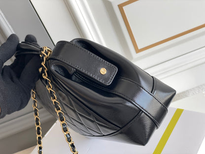CHANEL MEDIUM 23 BAG WITH HANDLE IN BLACK LAMBSKIN