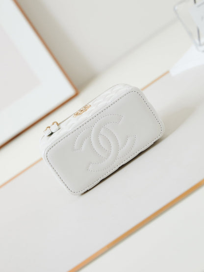 CHANEL 25S MINI VANITY BAG 16 CM IN WHITE LAMBSKIN WITH CRYSTAL-EMBELLISHED  LOGO
