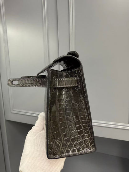HERMES KELLY MINI 22 IN BROWN AMERICAN ALLIGATOR SILVER BUCKLE